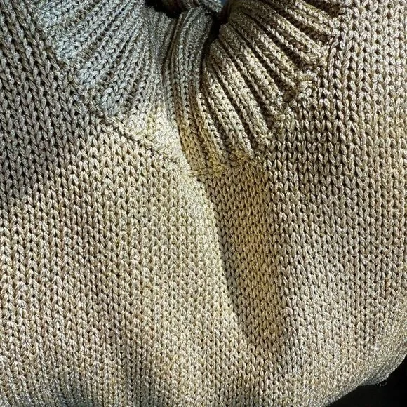 Lauren by Ralph Lauren Petites Gold Metallic Knit Turtleneck Sweater - Picture 12 of 13